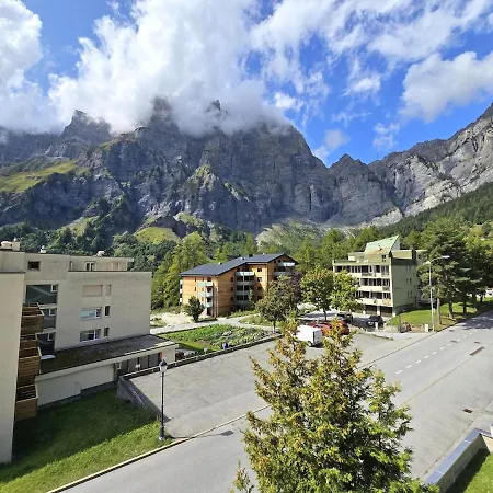 Large 1 Bedroom - Free Parking - Dream Views- Daire *